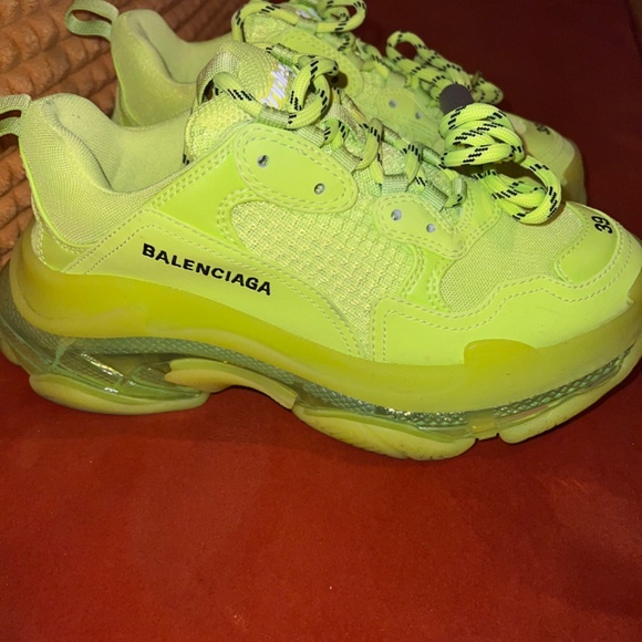 Balenciaga Triple S Trainers - Picture 3 of 6